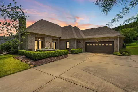 143 Courts Ln, Little Rock, AR 72223