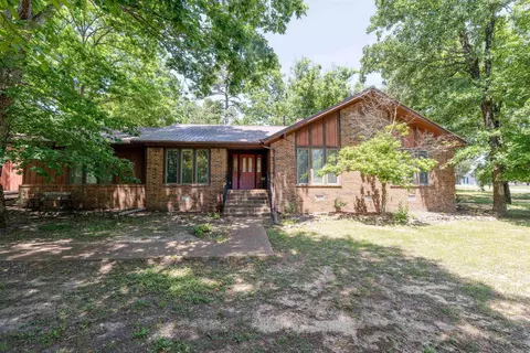 4 W Plantation Dr, Heber Springs, AR 72543