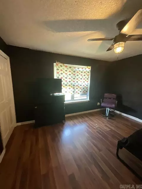 Bedroom - 9 Mockingbird Ln, Conway, AR 72032 photo 1 of 1