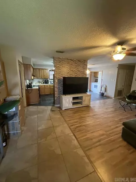 Entry Way - 9 Mockingbird Ln, Conway, AR 72032 photo 1 of 1