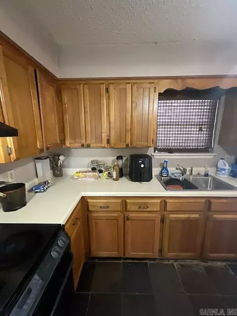 Kitchen - 9 Mockingbird Ln, Conway, AR 72032 photo 1 of 3