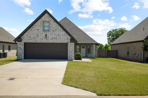 924 Sandra Ln, Jonesboro, AR 72405