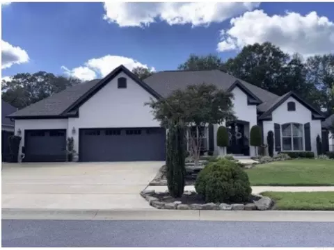 1525 Green Tree Dr, Conway, AR 72034