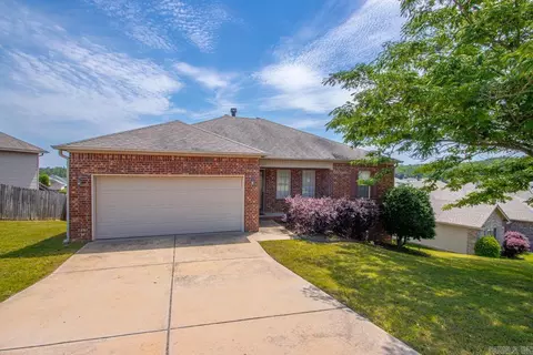 5721 Heritage Heights Dr, Benton, AR 72019