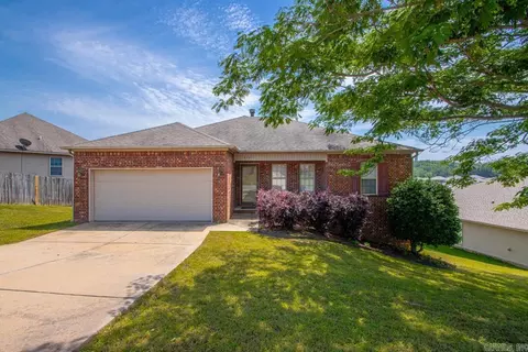 5721 Heritage Heights Dr, Benton, AR 72019