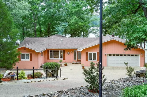 38 Baeza Way, Hot Springs Village, AR 71909