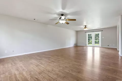 Living - 315 Dugger Rd, Beebe, AR 72012 photo 7 of 10