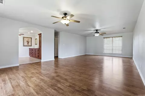 Living - 315 Dugger Rd, Beebe, AR 72012 photo 8 of 10