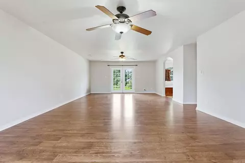 Living - 315 Dugger Rd, Beebe, AR 72012 photo 6 of 10
