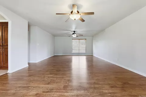 Living - 315 Dugger Rd, Beebe, AR 72012 photo 9 of 10