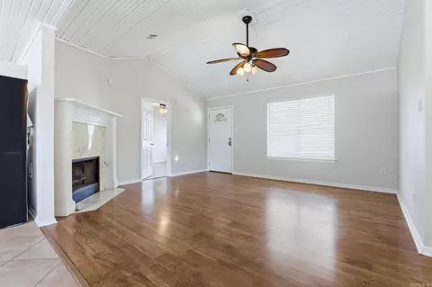 Living - 315 Dugger Rd, Beebe, AR 72012 photo 3 of 10