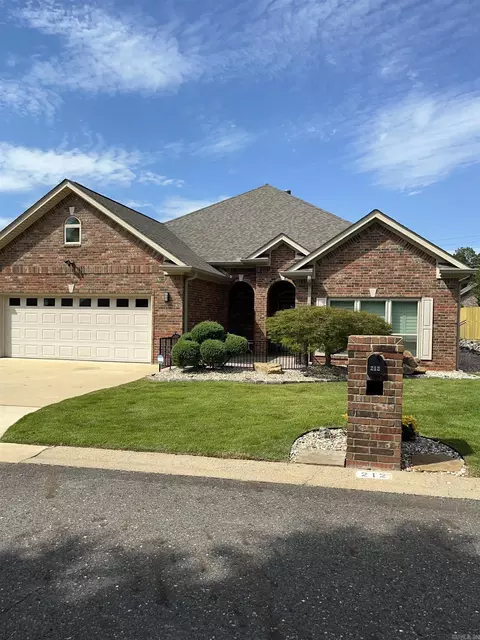 212 Willow Bend Cir, Hot Springs, AR 71913