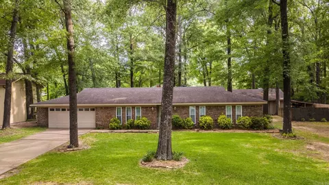 38 White Oak Dr, Conway, AR 72034