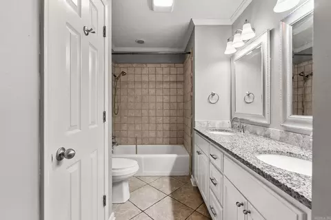 Bath - 38 White Oak Dr, Conway, AR 72034 photo 3 of 3