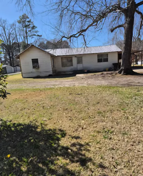 303 Western Auto Rd, Crossett, AR 71635
