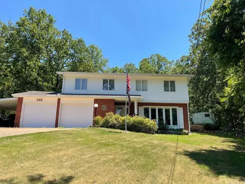 148 W Lakeshore Dr, Cherokee Village, AR 72529