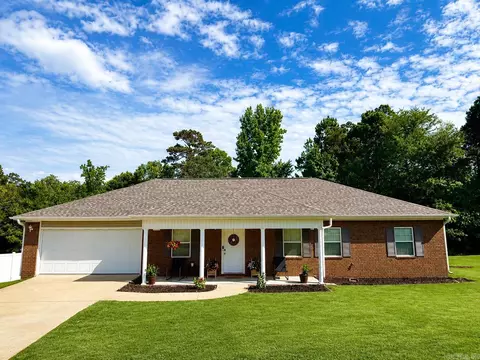 13 Foxwood St, Arkadelphia, AR 71923