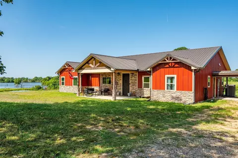 233 Cornbridge Lake Rd, Nashville, AR 71852