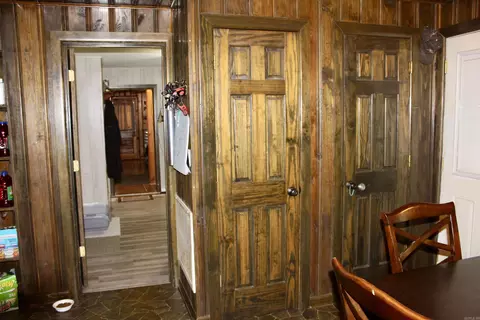 Entry Way - 903 E Sullenberger Ave, Malvern, AR 72104 photo 1 of 3