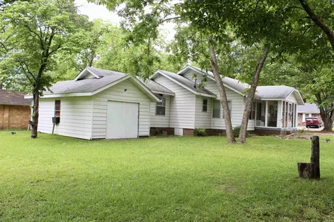 Exterior - 903 E Sullenberger Ave, Malvern, AR 72104 photo 4 of 13