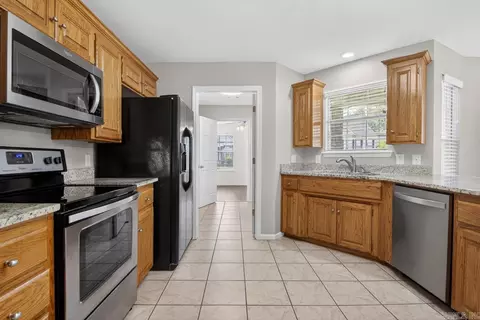 Kitchen - 1721 Regency Dr, Malvern, AR 72104 photo 3 of 5