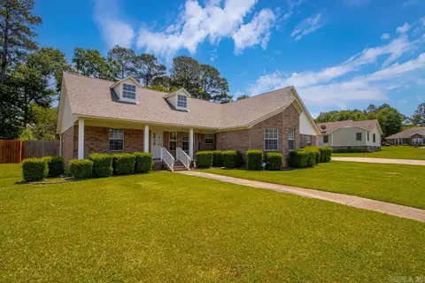 Exterior - 1721 Regency Dr, Malvern, AR 72104 photo 4 of 10