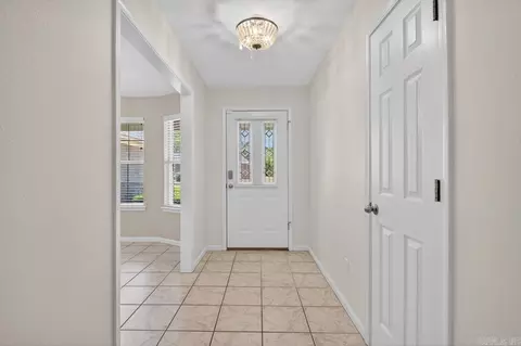 Entry Way - 1721 Regency Dr, Malvern, AR 72104 photo 1 of 1
