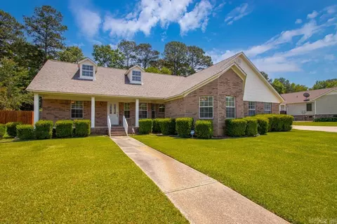 Exterior - 1721 Regency Dr, Malvern, AR 72104 photo 3 of 10