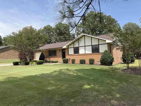 755 N 12th Ave, Piggott, AR 72454