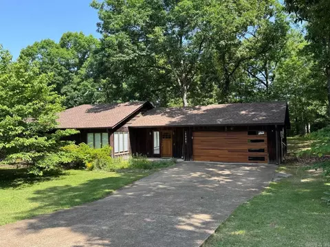 2985 Shade Tree Dr, Batesville, AR 72501