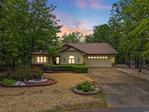 12 Huesca Ln, Hot Springs Village, AR 71909
