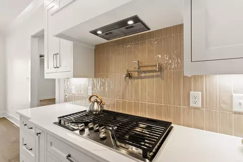 Kitchen - 1645 Nantucket, Conway, AR 72034 photo 3 of 6