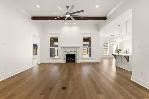 Living - 1645 Nantucket, Conway, AR 72034 photo 2 of 5