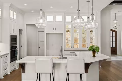 Kitchen - 1645 Nantucket, Conway, AR 72034 photo 5 of 6