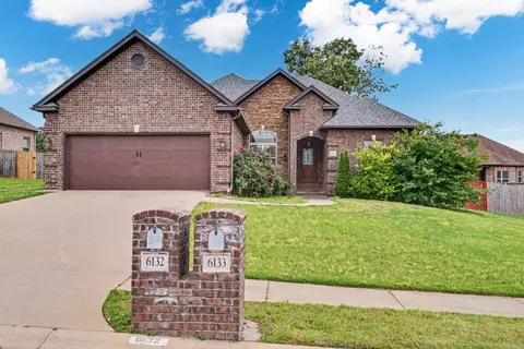 6132 Remington Dr, Bryant, AR 72022