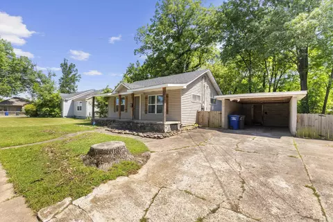 Exterior - 511 1st St, Conway, AR 72032 photo 2 of 7