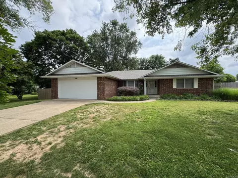 1709 Coachman Dr, Mountain Home, AR 72653