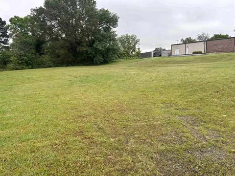 000 N Maple St, Searcy, AR 72143