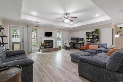 Living - 15 Dale Ct, Cabot, AR 72023 photo 1 of 2