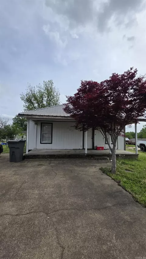 902 Wirt St, Paragould, AR 72450