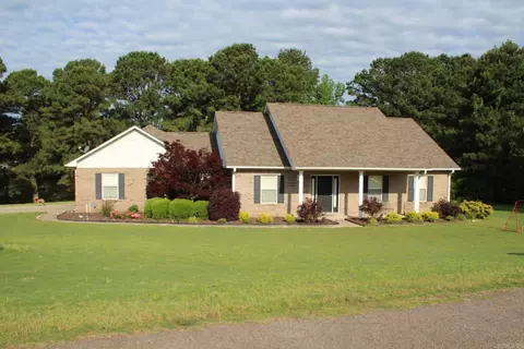 303 Doe Run St, Nashville, AR 71852