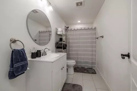 Bath - 1647 Gresham St, Arkadelphia, AR 71923 photo 1 of 3