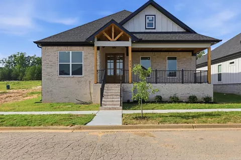 225 B St, Bryant, AR 72022