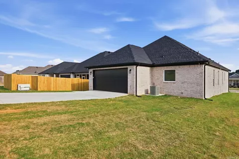 Exterior - 225 B St, Bryant, AR 72022 photo 5 of 8