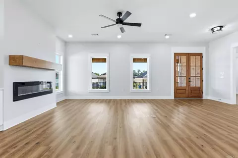 Living - 225 B St, Bryant, AR 72022 photo 5 of 5