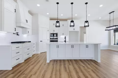 Kitchen - 225 B St, Bryant, AR 72022 photo 5 of 5