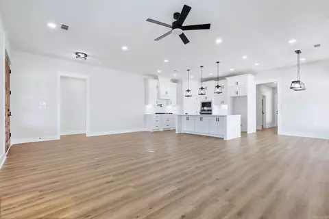 Living - 225 B St, Bryant, AR 72022 photo 3 of 5