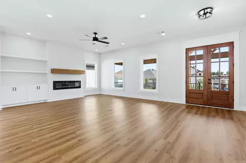 Living - 225 B St, Bryant, AR 72022 photo 1 of 5