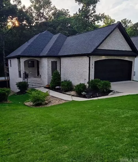 810 Atkins Rd, Little Rock, AR 72211