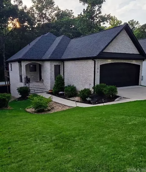 810 Atkins Rd, Little Rock, AR 72211
